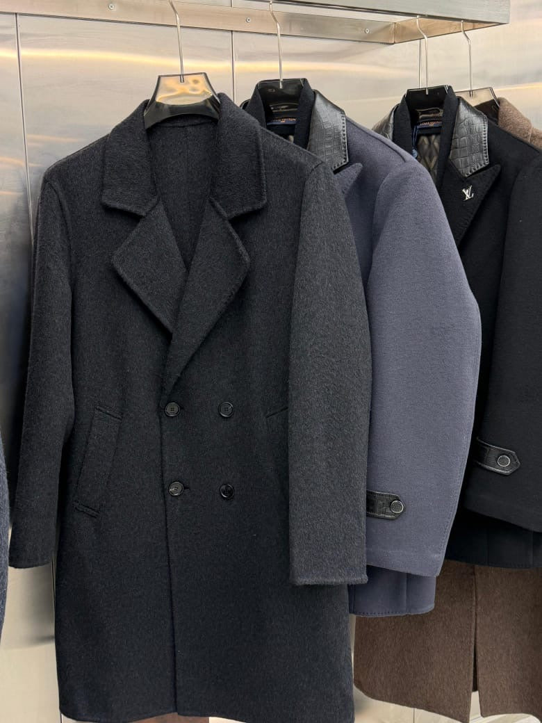 Men's Tailored Charcoal Wool Double-Breasted Overcoat