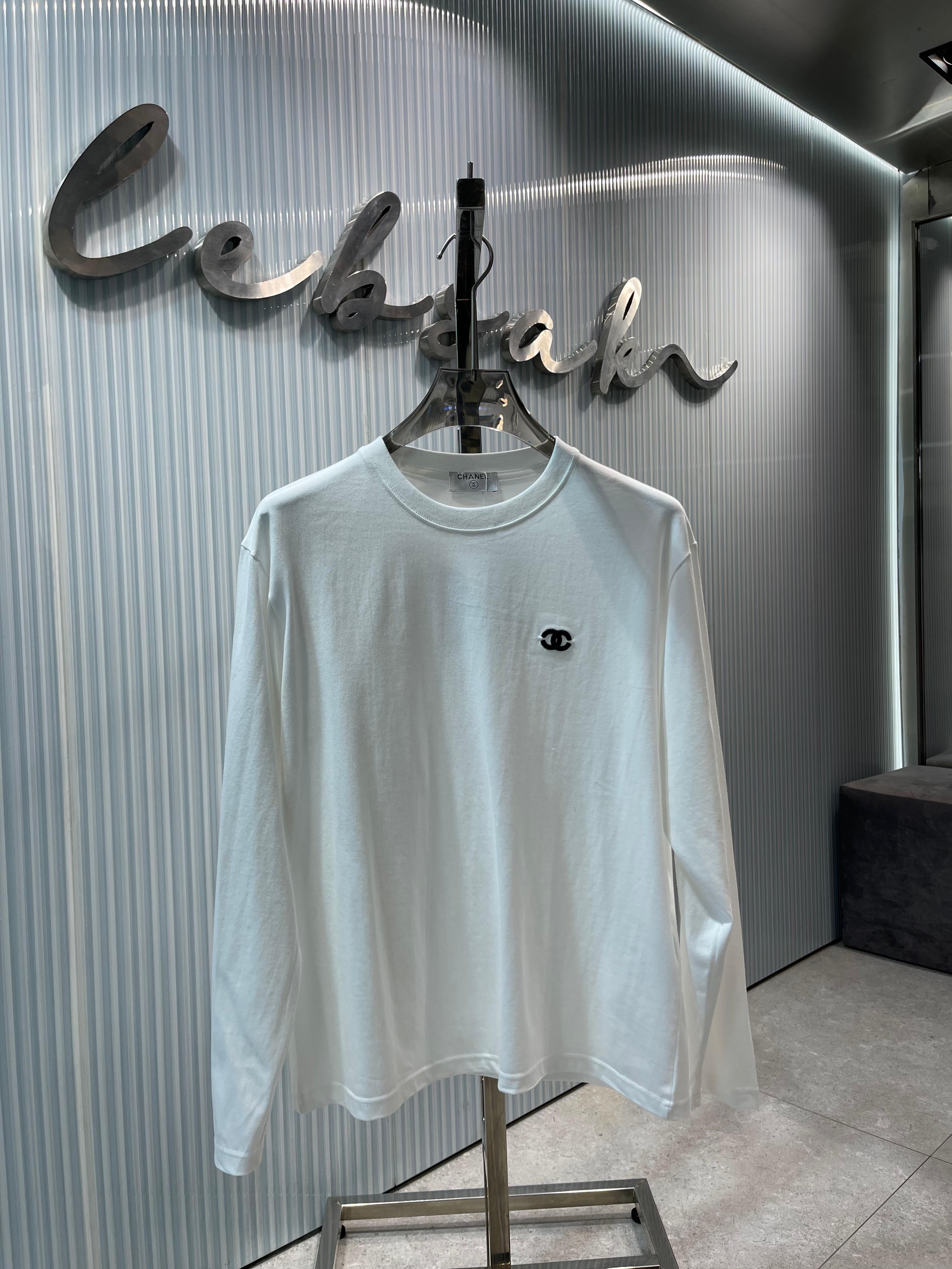 Chanel Long Sleeve Crewneck T-Shirt - White – Lebsak