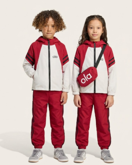 Alo Kids - "Ola" Graphic Tracksuit Set & Bag - Red/Beige