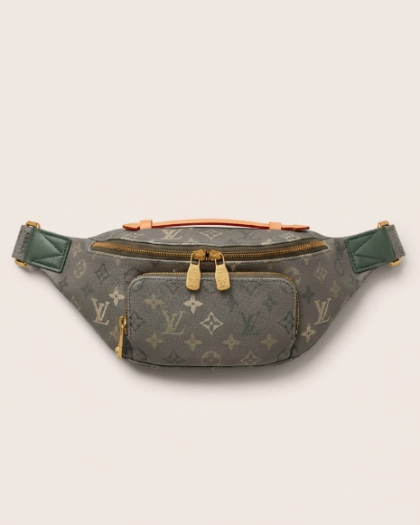 Louis Vuitton - Discovery Monogram Eclipse Waist Bag