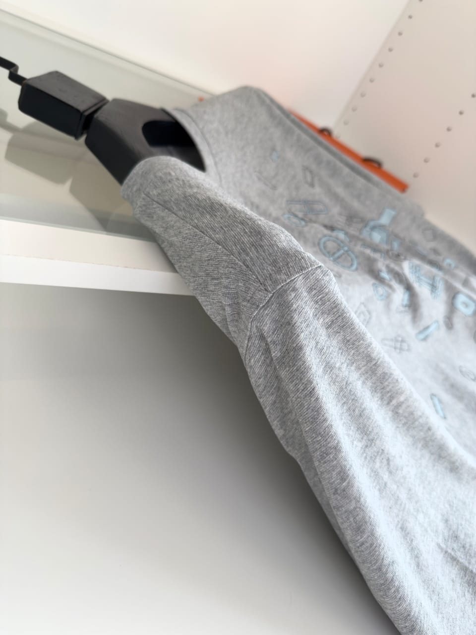 HERMES - Grey Graphic Horse Motif T-Shirt image 5