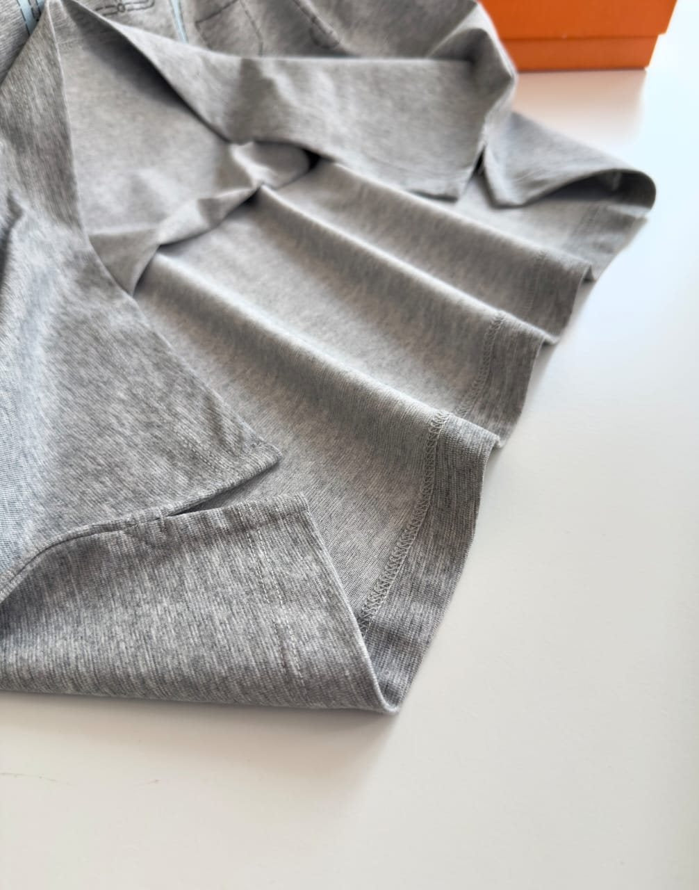 HERMES - Grey Graphic Horse Motif T-Shirt image 7