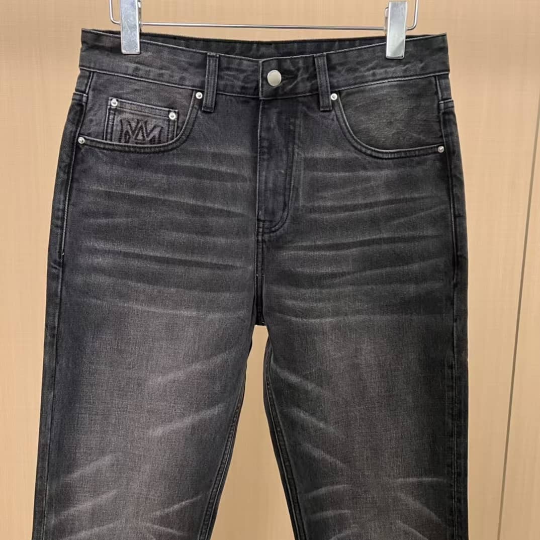 Vintage Black Wash Straight - Leg Jeans