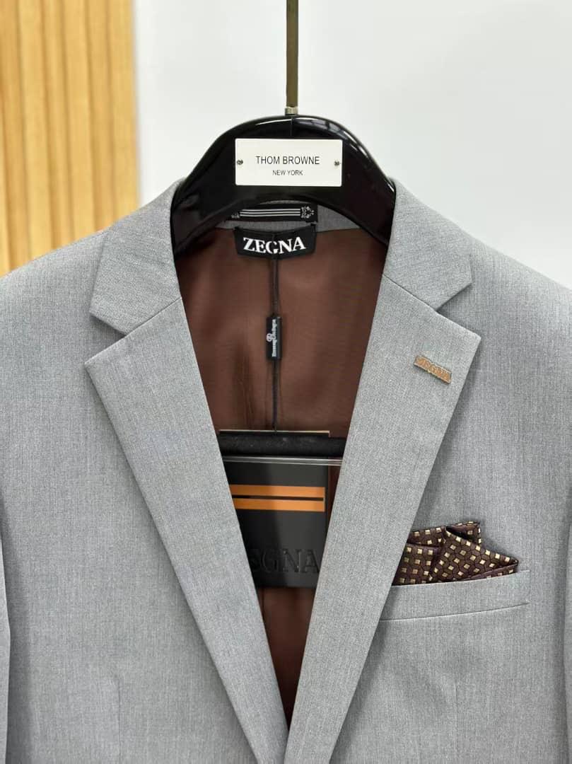 Zegna Light Grey Two-Button Tailored Suit with Pocket Square