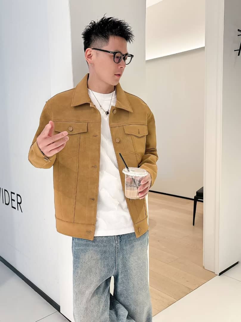 Louis Vuitton Men's Suede Trucker Jacket - Camel