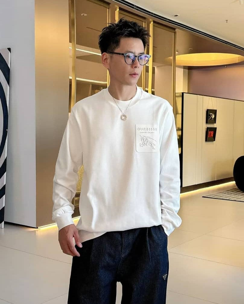 Burberry - Relaxed Fit White Sweater