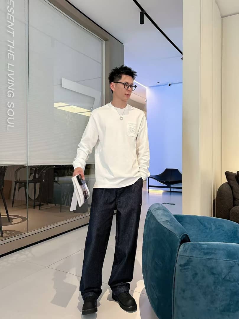 Burberry - Relaxed Fit White Sweater