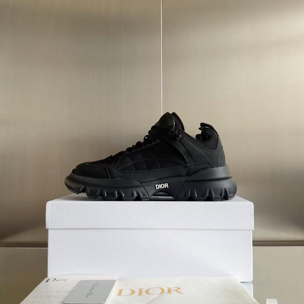 Dior - Men's B22 Technical Sneakers in Black