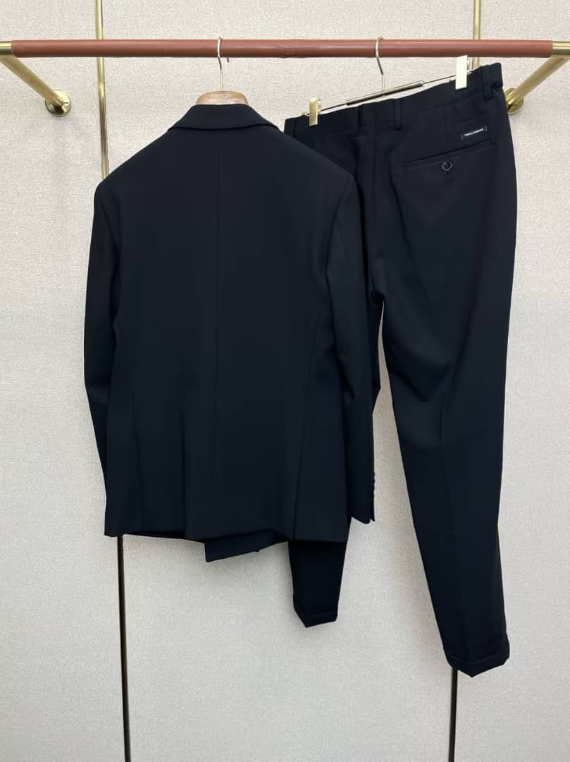 Dolce & Gabbana - Tailored Black Double-Breasted Suit with Metal Logo Detail