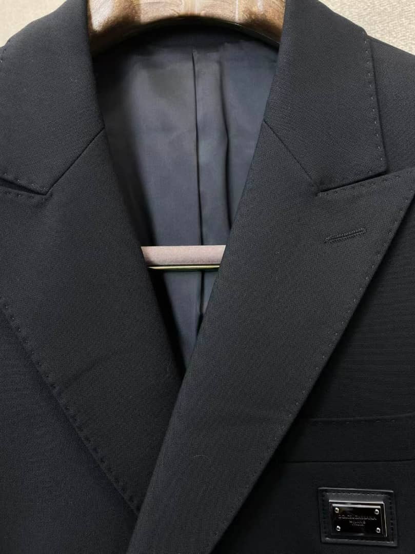 Dolce & Gabbana - Tailored Black Double-Breasted Suit with Metal Logo Detail