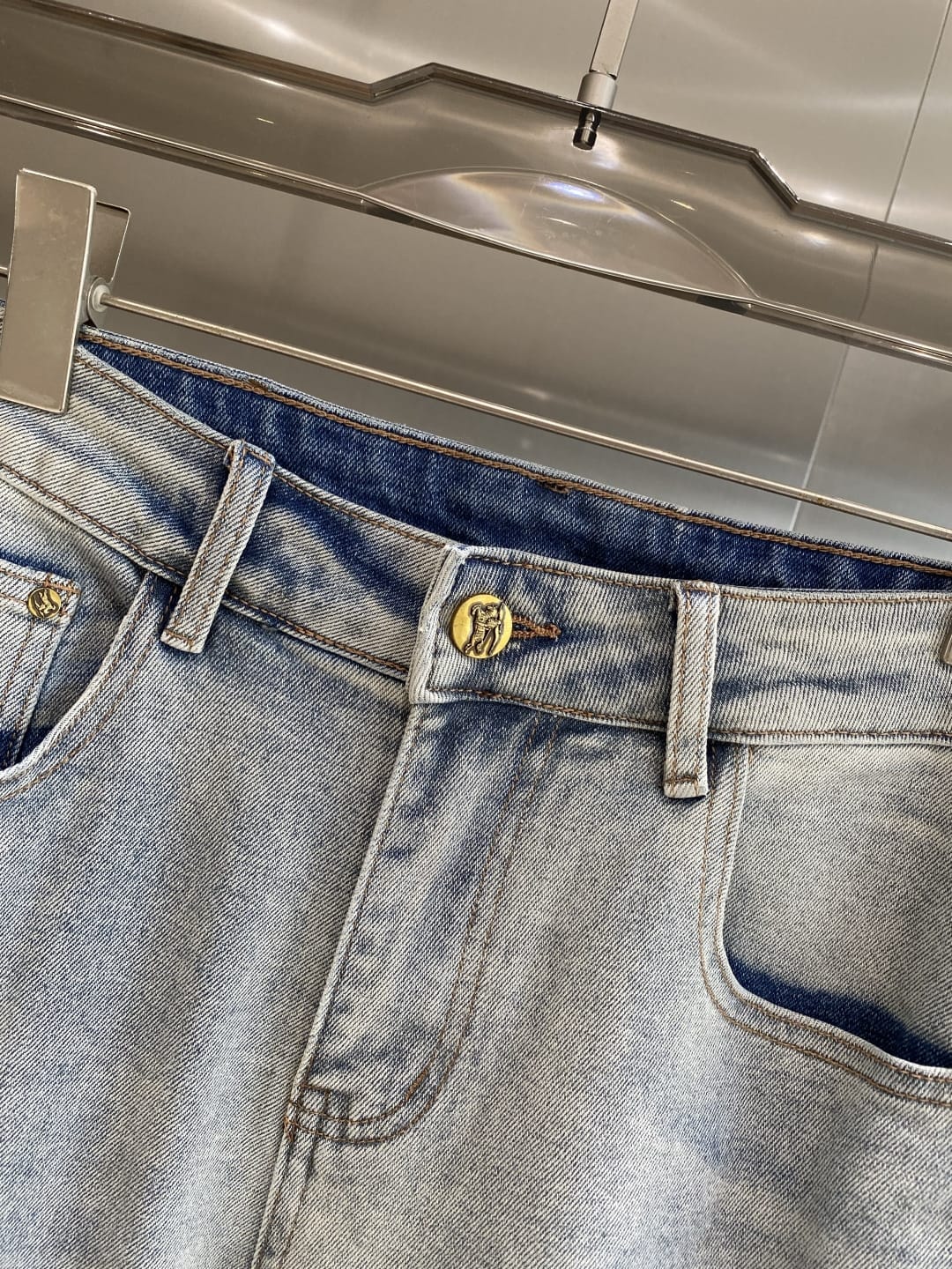 Burberry - Light Wash Slim Fit Jeans with Equestrian Knight Logo