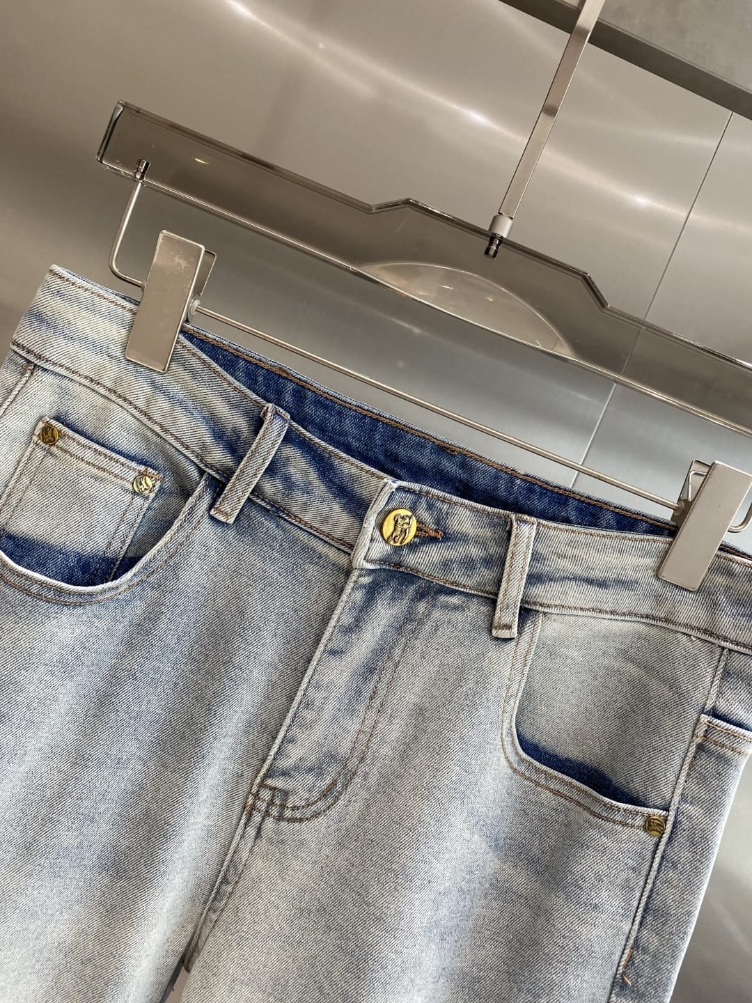 Burberry - Light Wash Slim Fit Jeans with Equestrian Knight Logo