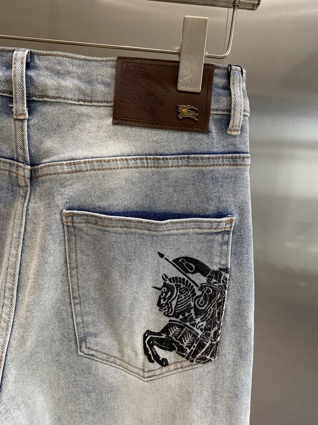 Burberry - Light Wash Slim Fit Jeans with Equestrian Knight Logo