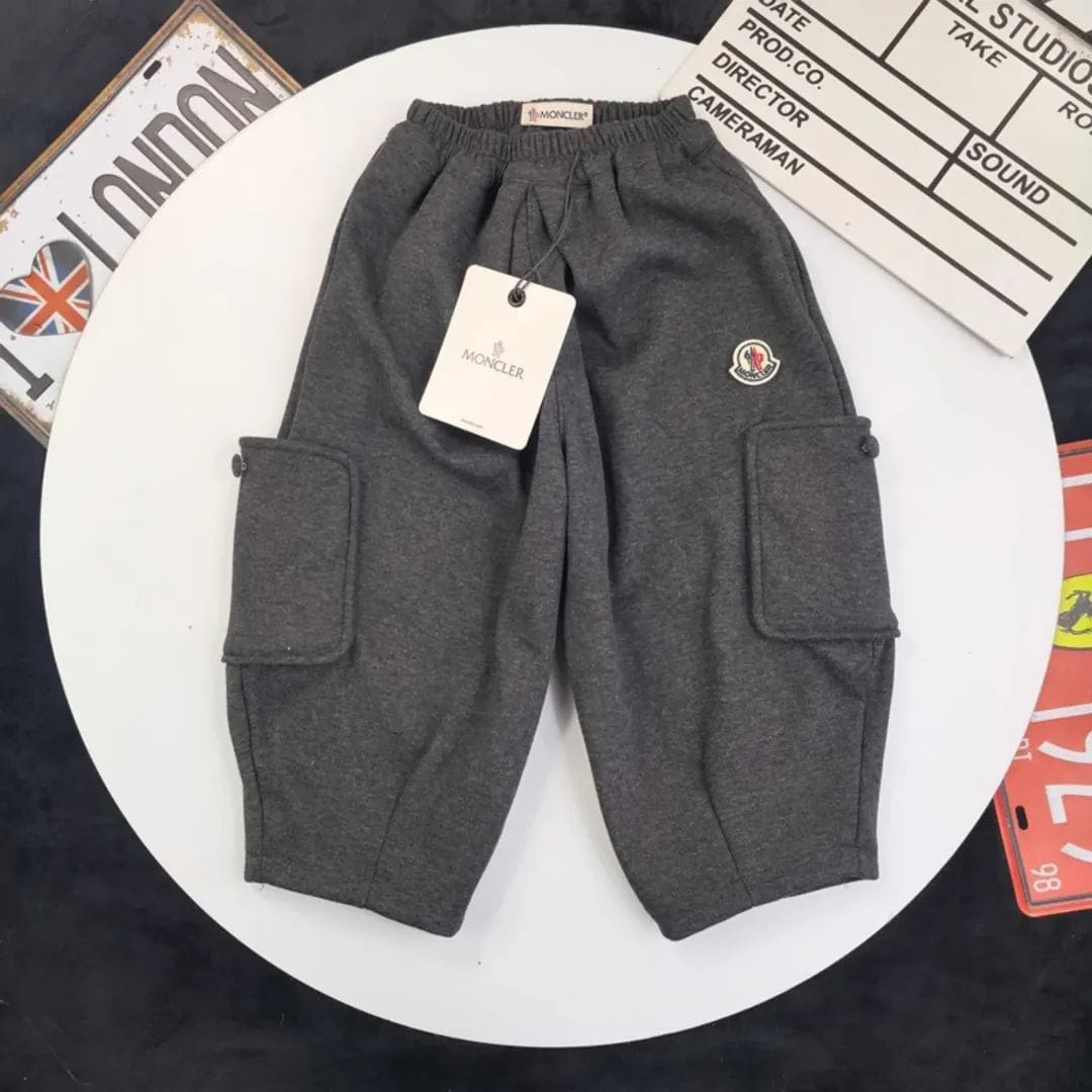 Moncler - Enfant Charcoal Grey Cotton Fleece Cargo Sweatpants with Logo Patch