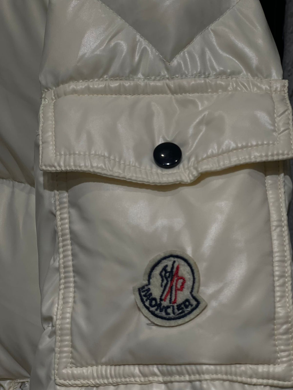 Moncler - Kids Ivory Glossy Puffer Jacket | Winter Down Coat with Logo