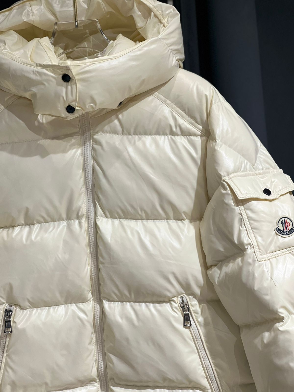 Moncler - Kids Ivory Glossy Puffer Jacket | Winter Down Coat with Logo
