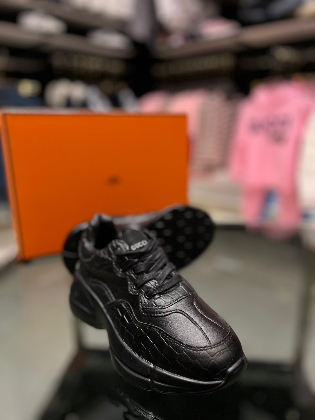 Gucci - Junior Black Sneakers with Embossed Details and Thick Sole