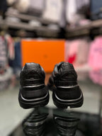 Gucci - Junior Black Sneakers with Embossed Details and Thick Sole