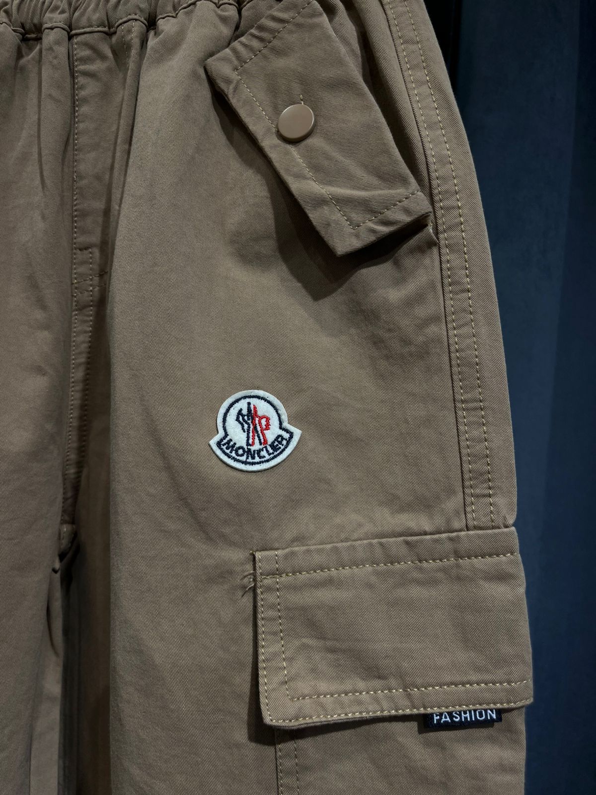 Moncler - Enfant Boys Beige Cotton Cargo Joggers with Logo Patch