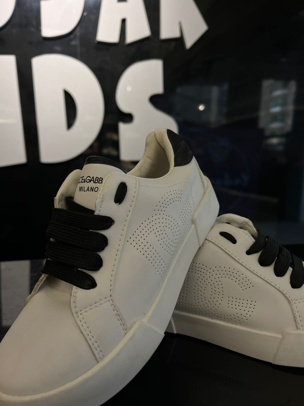 Dolce & Gabbana - Junior White Leather Sneakers with Contrast Laces