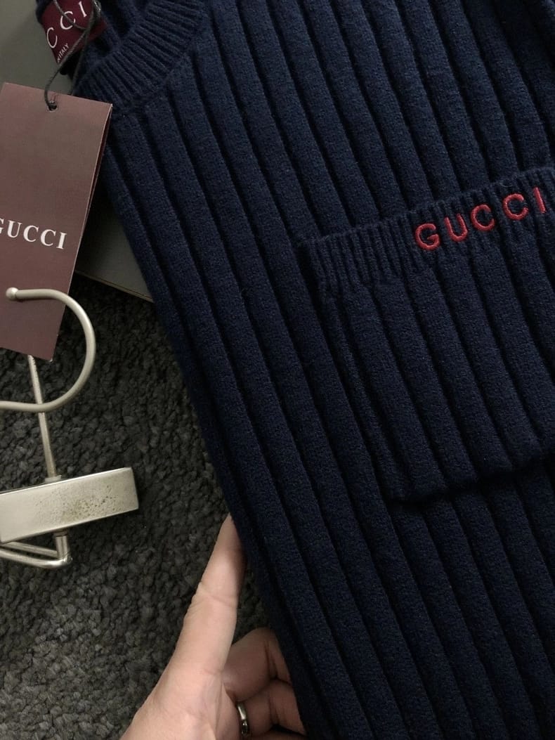 Gucci - Men's Navy Ribbed Knit Crewneck Sweater