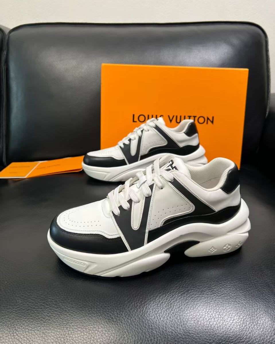 Louis Vuitton - Archlight Sneakers - White/Black