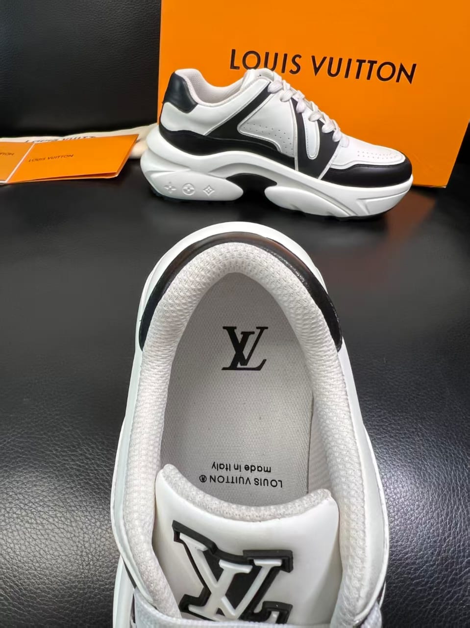 Louis Vuitton - Archlight Sneakers - White/Black