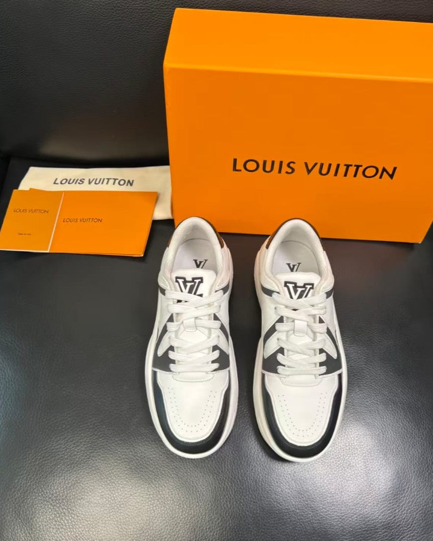 Louis Vuitton - Archlight Sneakers - White/Black