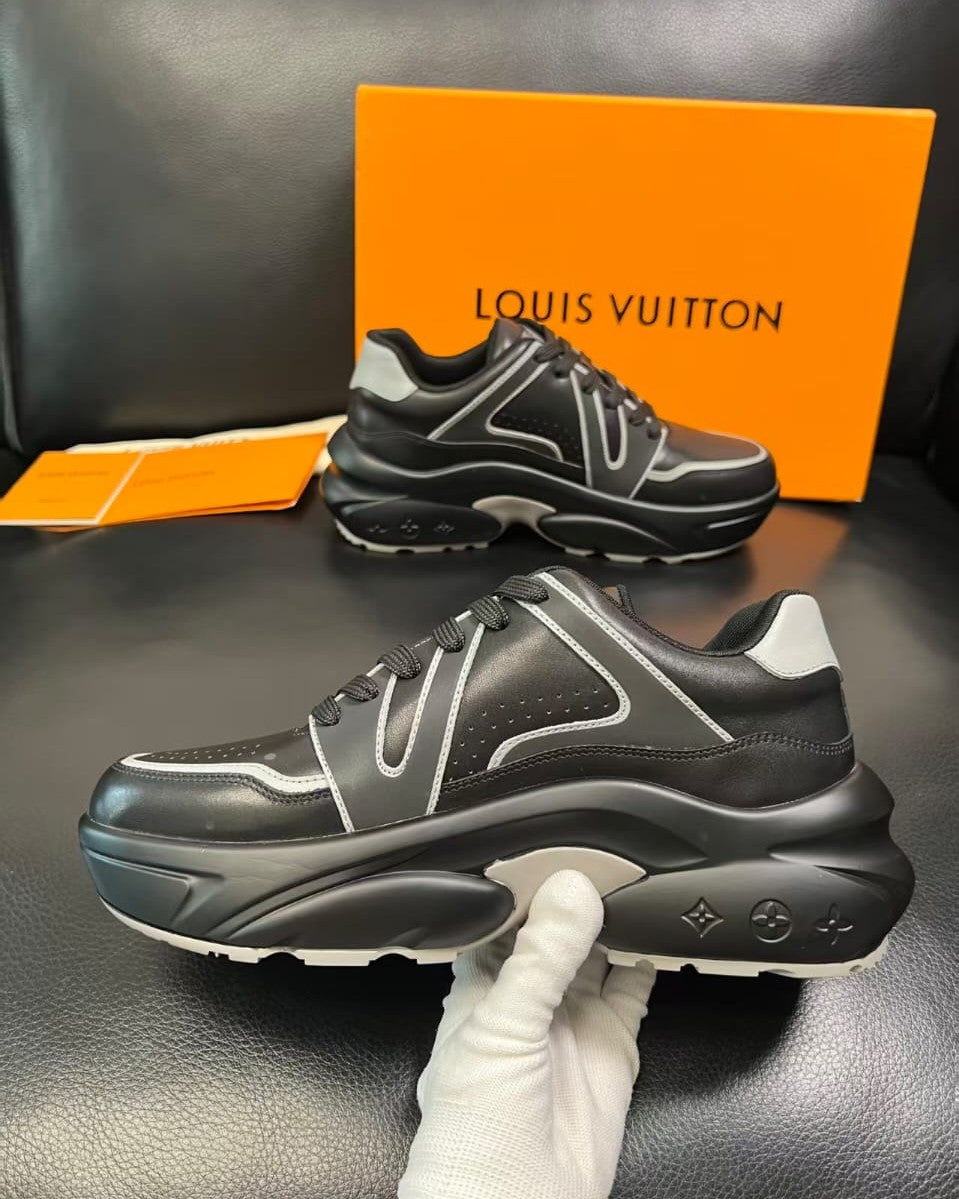 Louis Vuitton - LV Archlight Sneakers - Black with White Trim