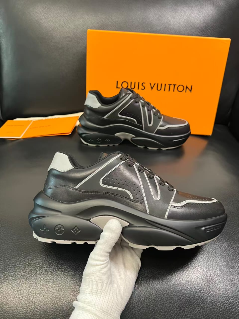 Louis Vuitton - LV Archlight Sneakers - Black with White Trim