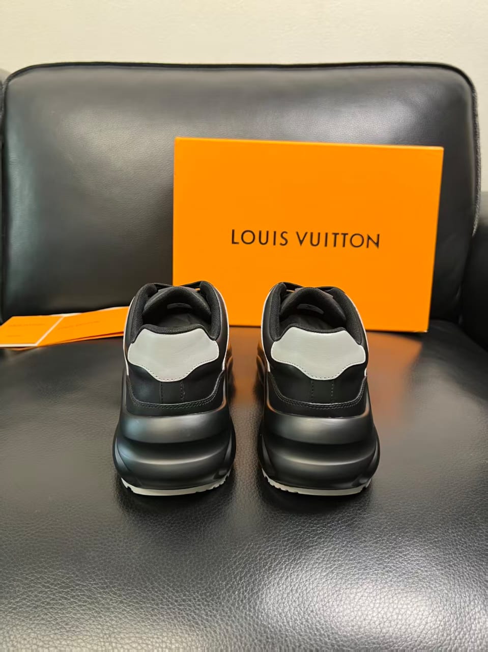 Louis Vuitton - LV Archlight Sneakers - Black with White Trim