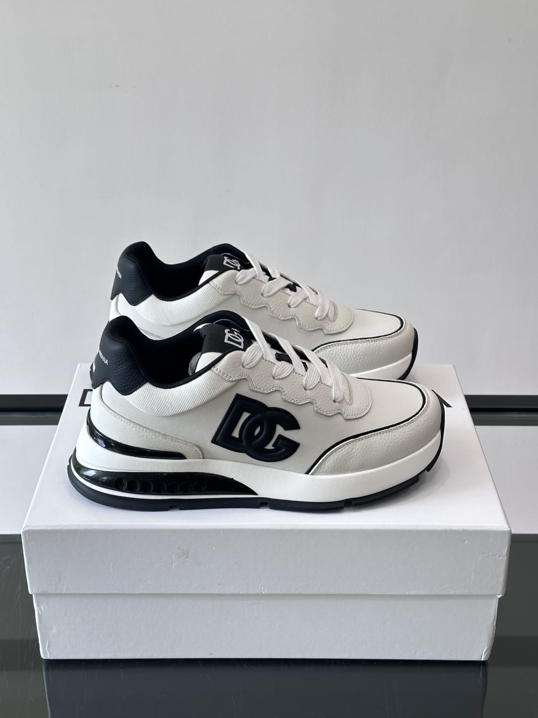 Dolce & Gabbana - Daymaster Calfskin Sneakers – White & Black