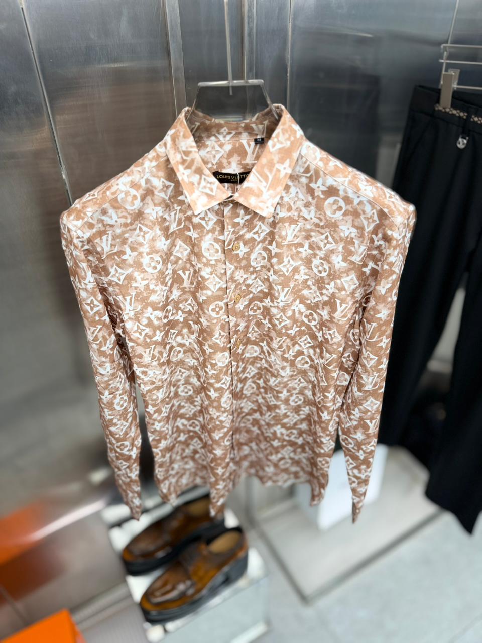 Louis Vuitton - Men’s Monogram Bleached-Effect Silk Blend Shirt in Caramel & White