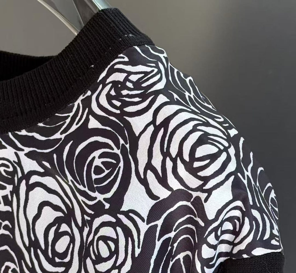 GIVENCHY - Monochrome Rose Print Contrast Panel T-Shirt