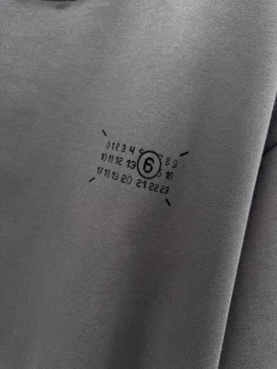 Maison Margiela - Ribbed-Collar Numerical Logo Tee in Charcoal