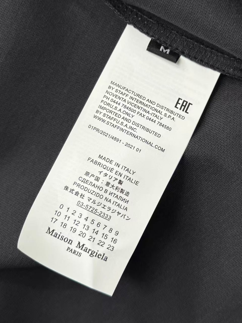 Maison Margiela - Ribbed-Collar Numerical Logo Tee in Charcoal