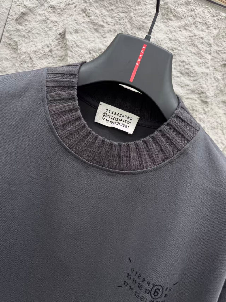 Maison Margiela - Ribbed-Collar Numerical Logo Tee in Charcoal
