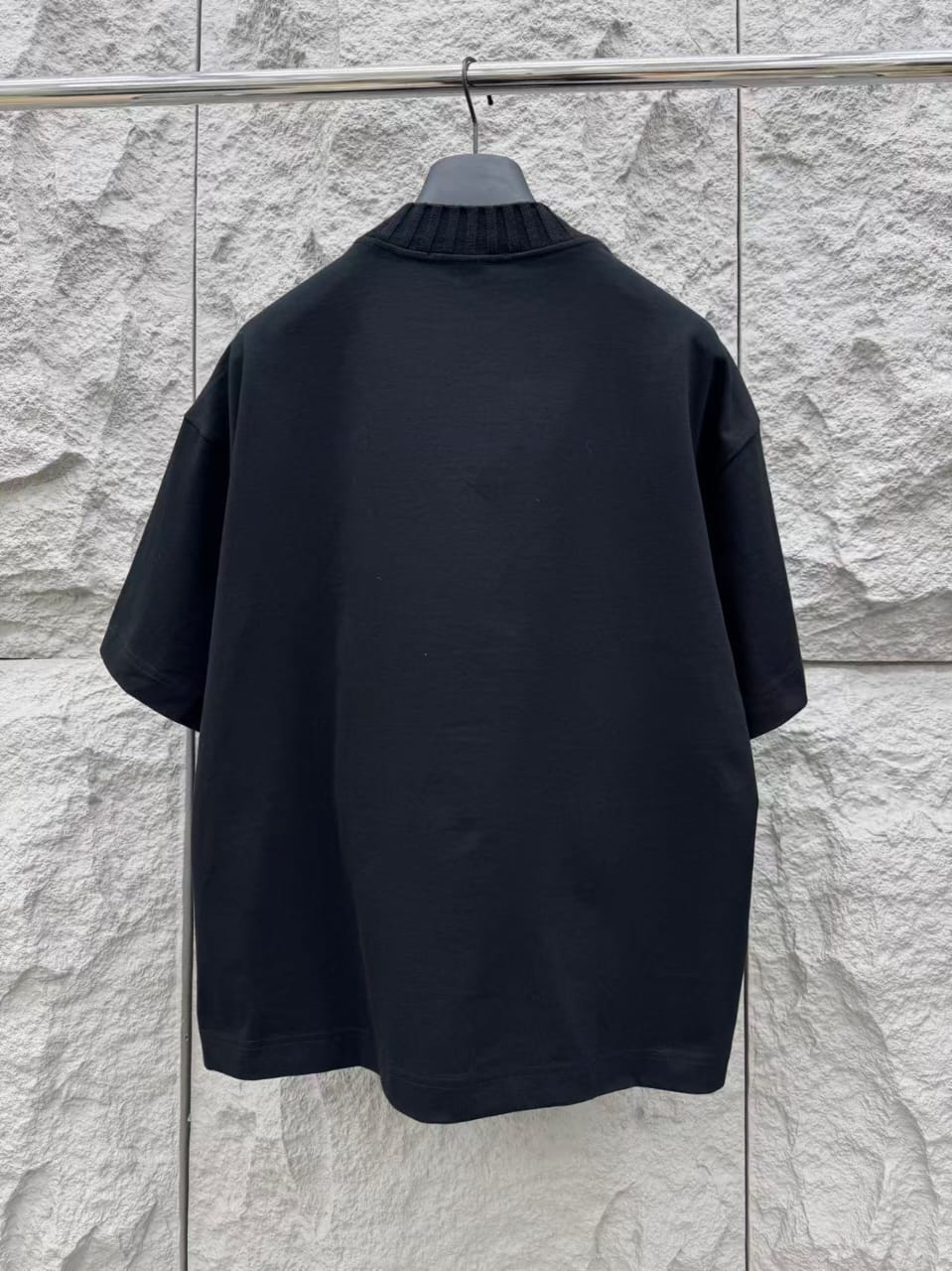 MM6 Maison Margiela - Ribbed-Neck Numerical Logo Tee in Black