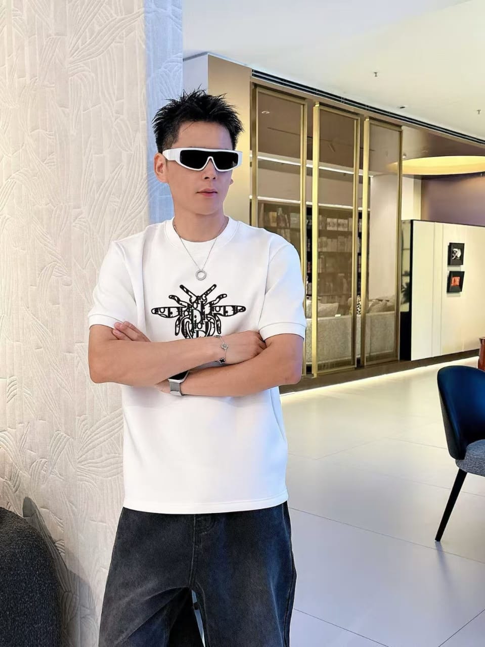 Dior x KAWS - Bee Embroidered Oversized T-Shirt - Optic White