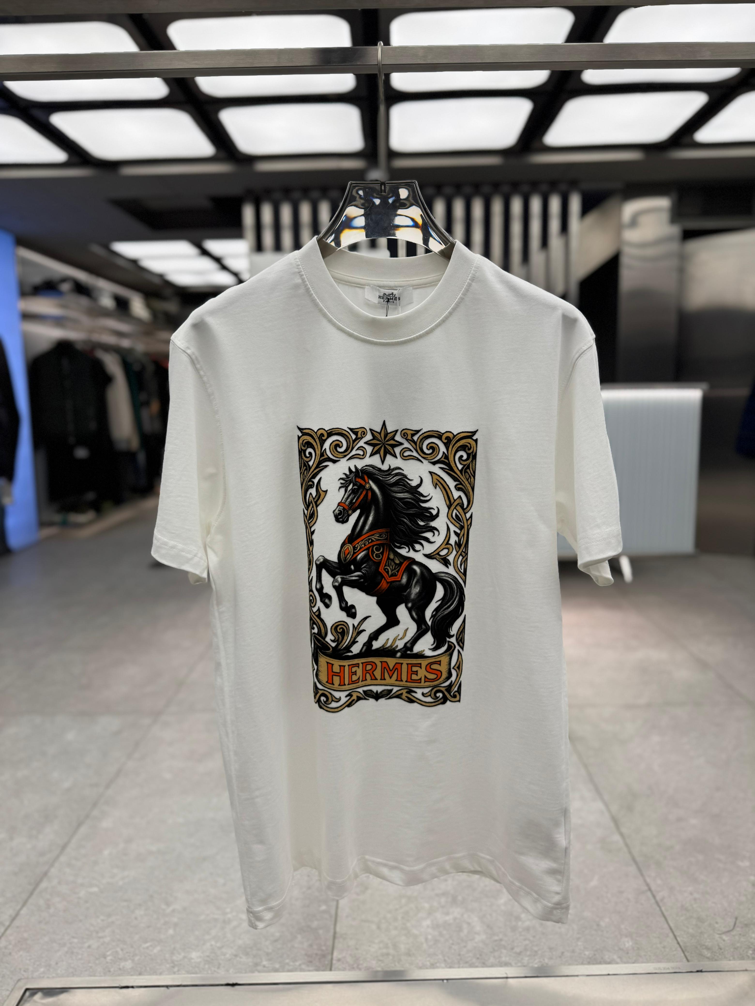 Hermès - "Cavalerie d'Or" Graphic Cotton T-Shirt in Pristine White