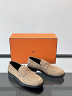Hermès - Ancora Loafers in Beige Suede with Tonal H Cut-Out Detail