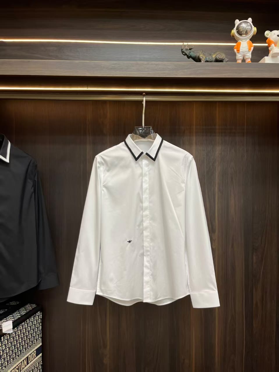 Dior - Bee Embroidery Slim-Fit Shirt in White Cotton Poplin with Contrast Collar