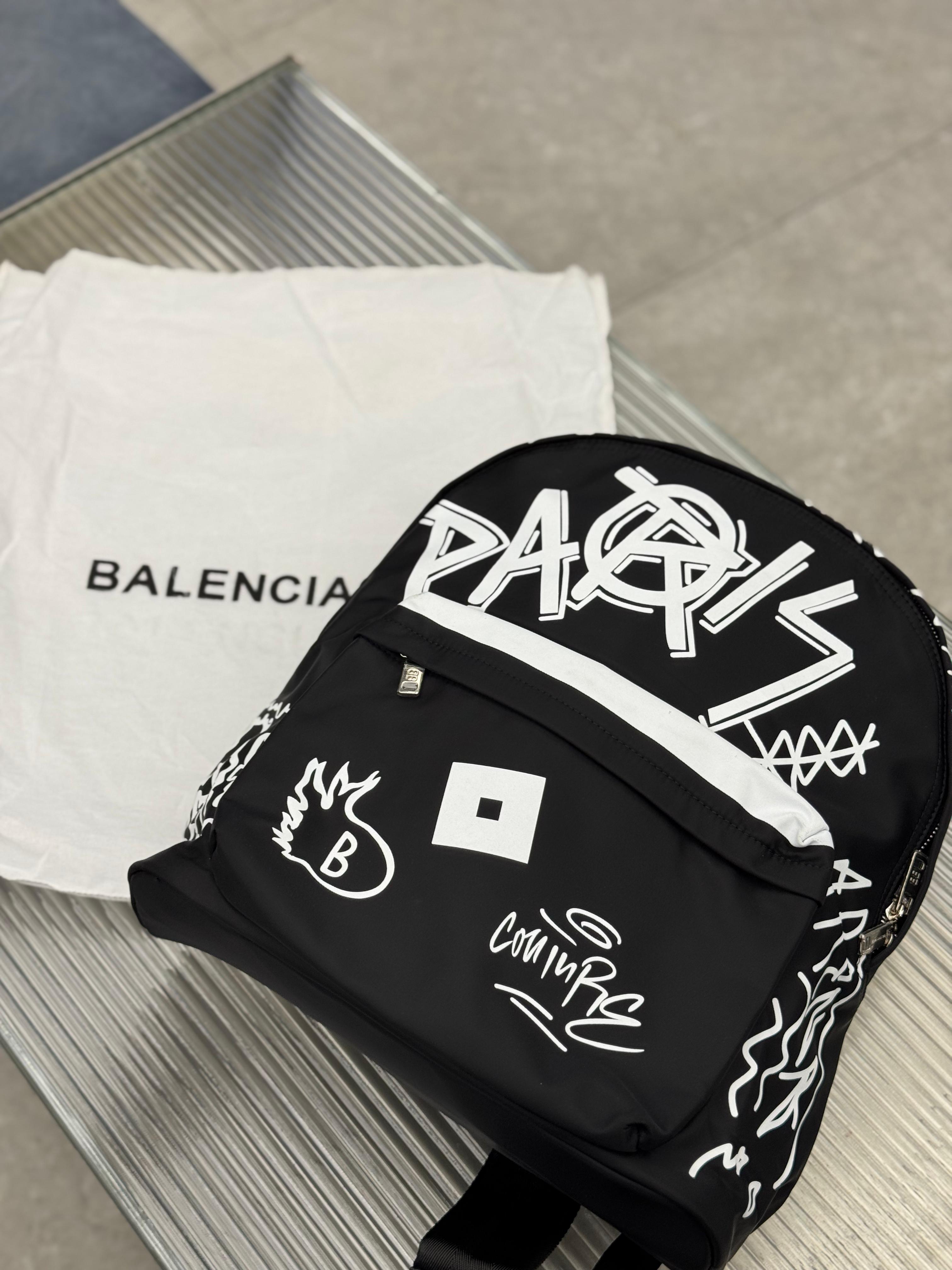 Balenciaga - Explorer Backpack with Paris Graffiti Print – Lebsak