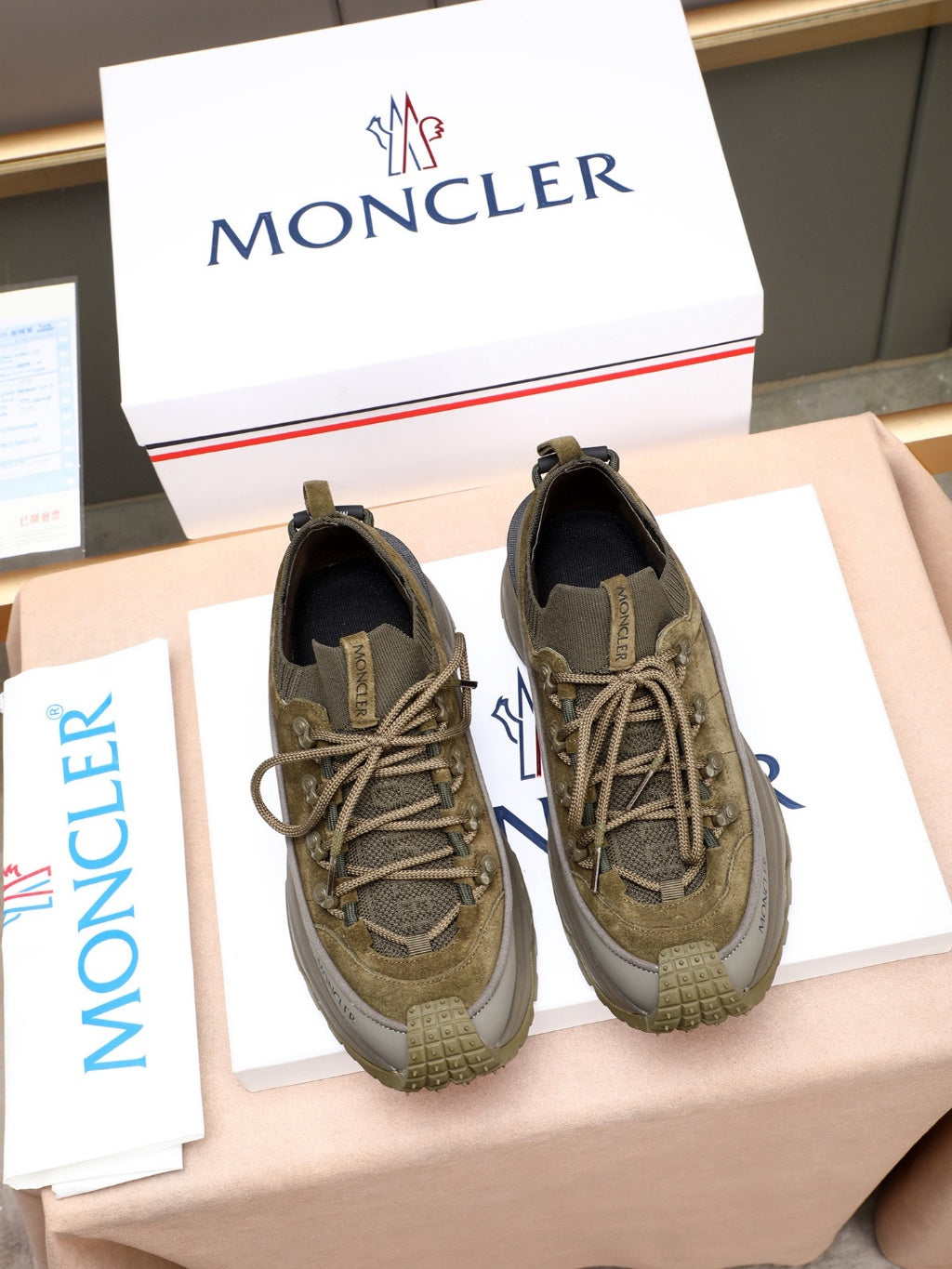 Moncler - Trailgrip GTX Low-Top Sneakers in Forest Green
