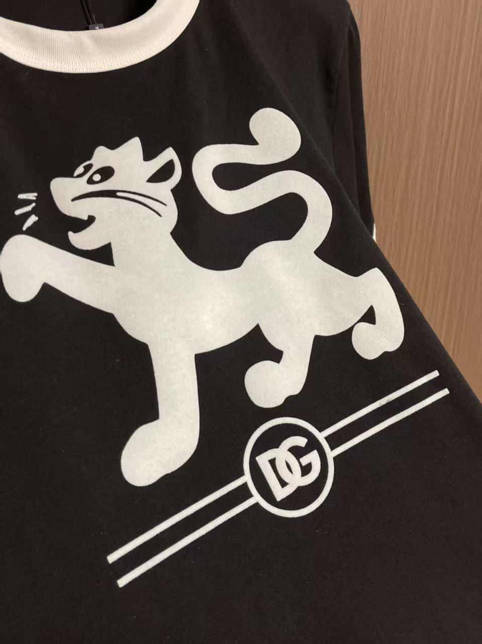 Dolce & Gabbana - Leopard Graphic Ringer T-Shirt