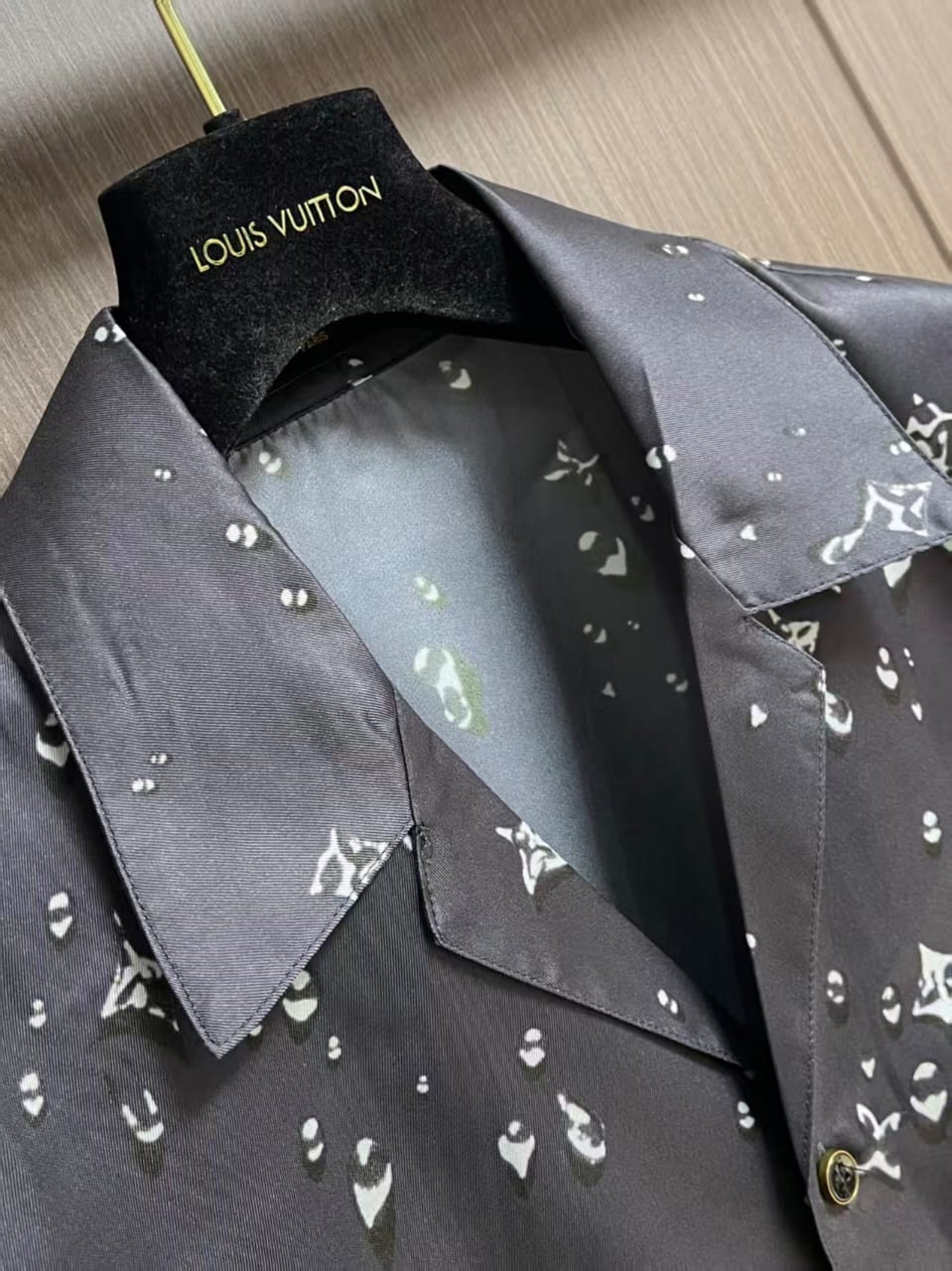 Louis Vuitton - Monogram "Raindrop" Silk Set