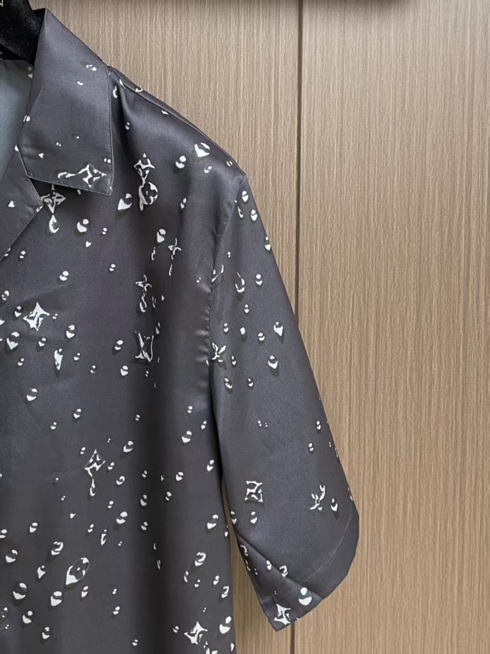 Louis Vuitton - Monogram "Raindrop" Silk Set