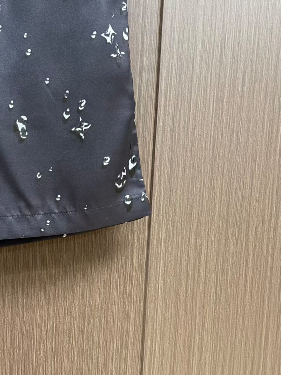 Louis Vuitton - Monogram "Raindrop" Silk Set