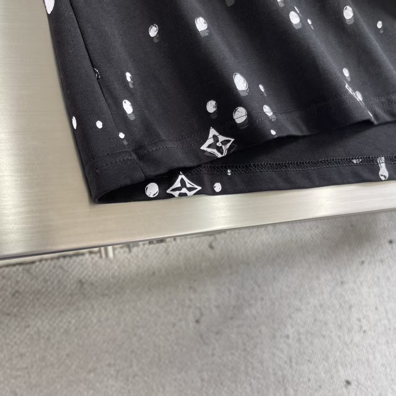 Louis Vuitton - Monogram Painted Dots T-Shirt