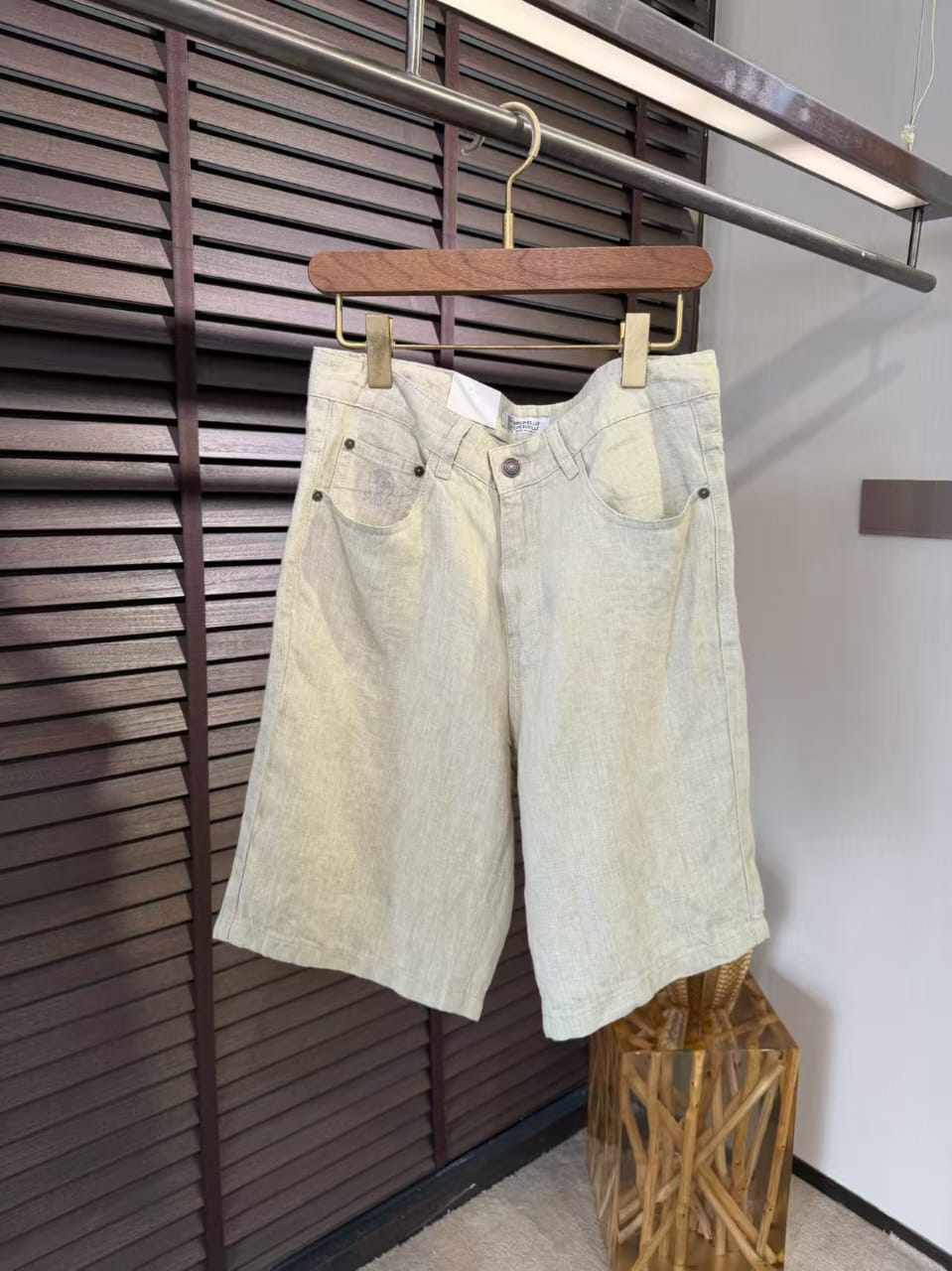 Brunello Cucinelli - Textured Ecru Linen Shorts